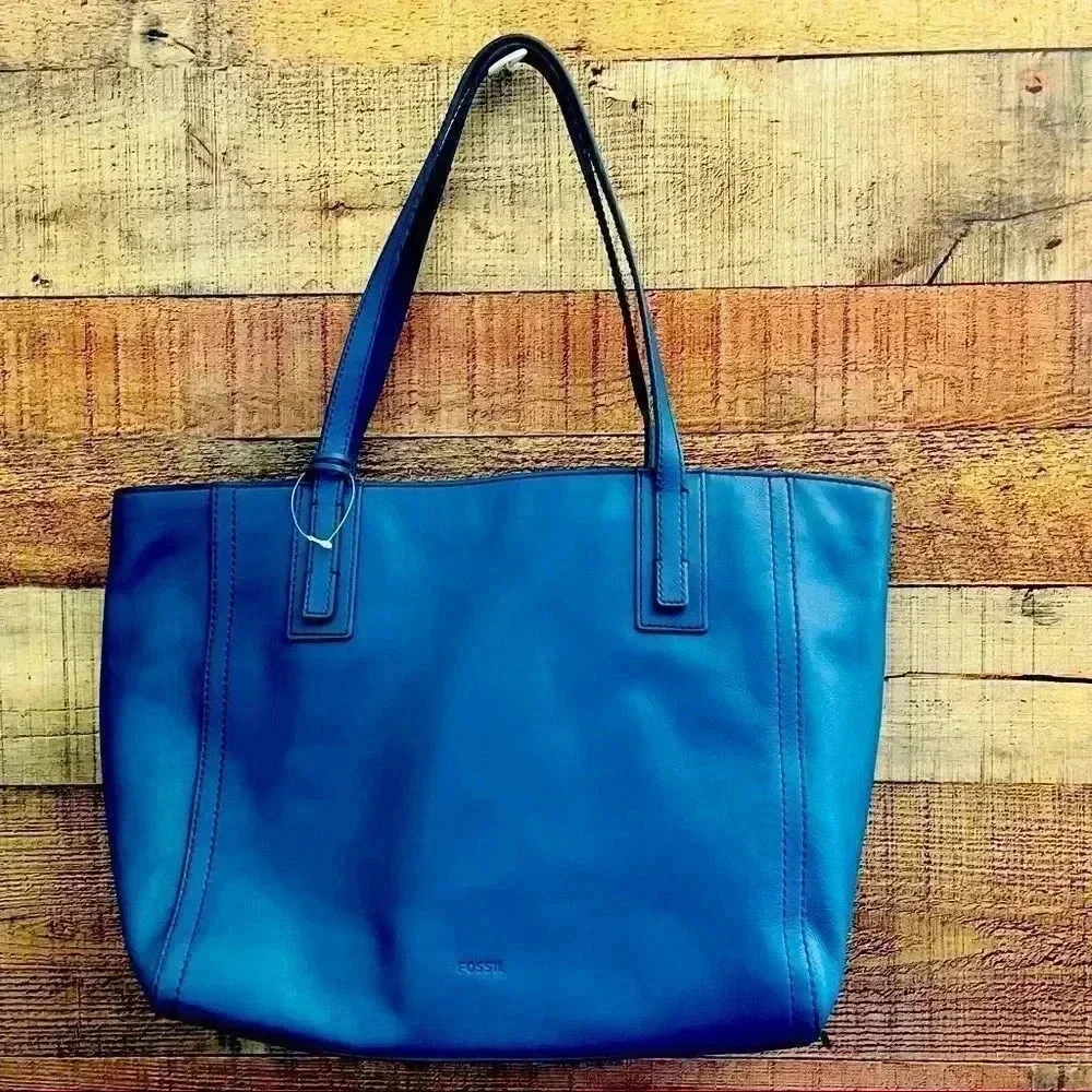 NWOT Fossil Emma Leather Blue Shoulder Tote